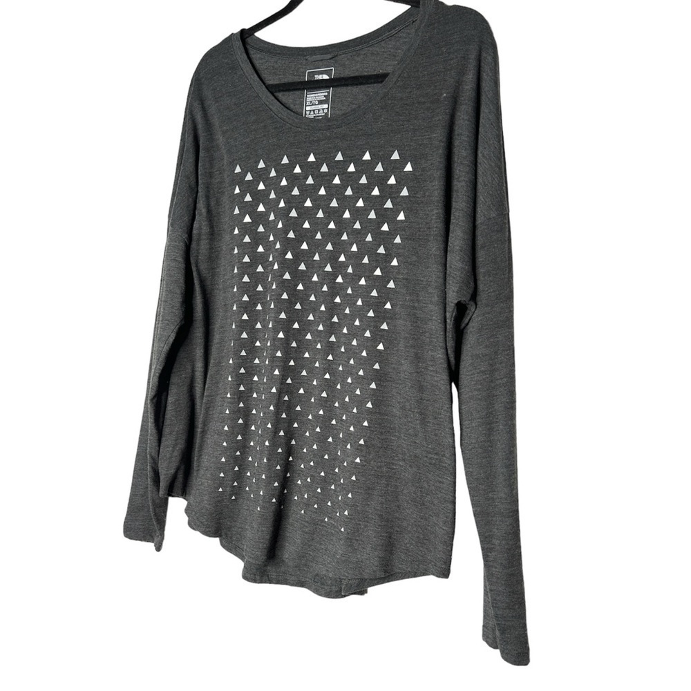 North face Gray long sleeve with triangles size XL - Picture 3 of 5